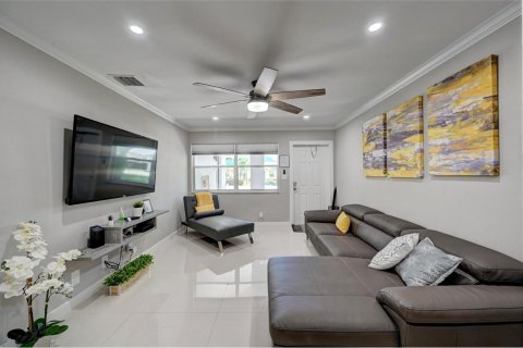 Immobilier commercial à vendre à Pompano Beach, Floride: 174.93 m2 № 846325 - photo 27