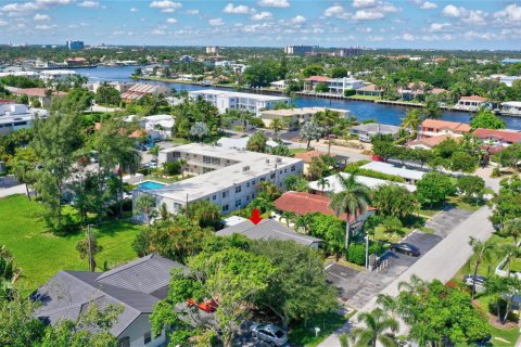 Immobilier commercial à vendre à Pompano Beach, Floride: 174.93 m2 № 846325 - photo 1