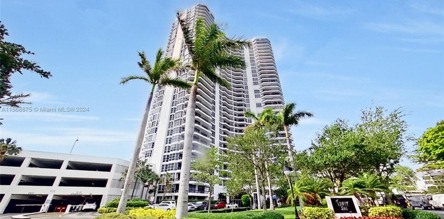 Condo à Aventura, Floride, 2 chambres  № 1118304