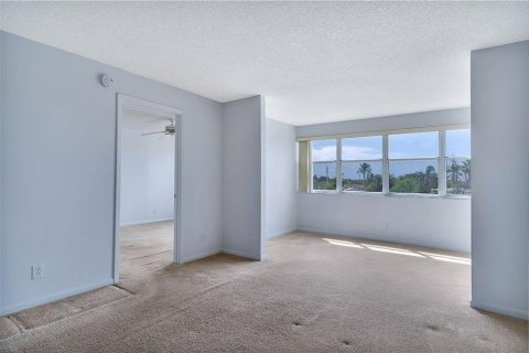 Copropriété à vendre à Sunrise, Floride: 2 chambres, 89.19 m2 № 742138 - photo 6