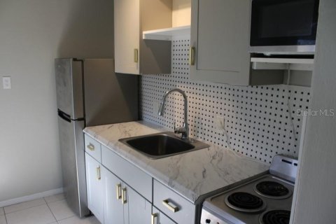 Снять в аренду квартиру в Сент-Питерсберг, Флорида 3 комнаты, 129.32м2, № 1586281 - фото 12
