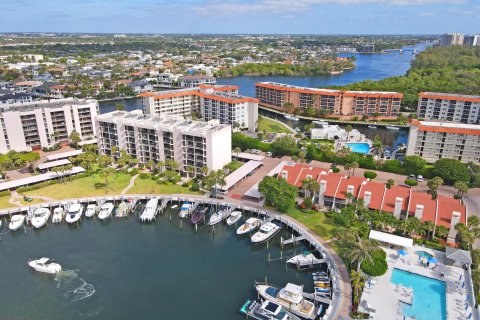 Copropriété à vendre à Boca Raton, Floride: 2 chambres, 127.74 m2 № 1182568 - photo 16