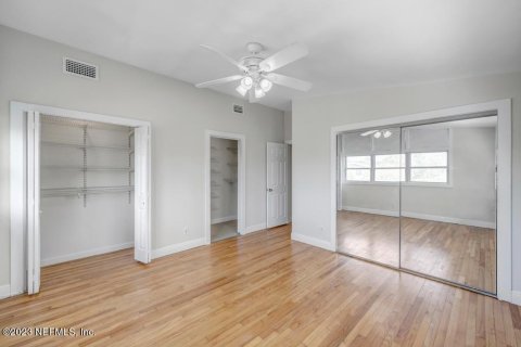 Duplex à vendre à Neptune Beach, Floride: 4 chambres, 187.2 m2 № 801865 - photo 17