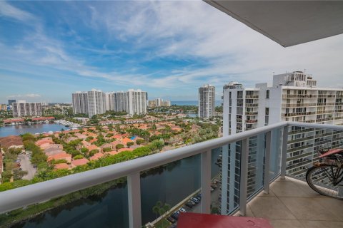 Condo in Aventura, Florida, 2 bedrooms  № 1004362 - photo 26