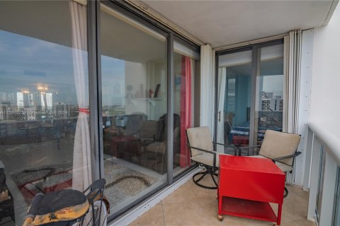 Copropriété à vendre à Aventura, Floride: 2 chambres, 90.3 m2 № 1004362 - photo 24