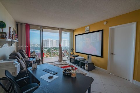 Copropriété à vendre à Aventura, Floride: 2 chambres, 90.3 m2 № 1004362 - photo 12