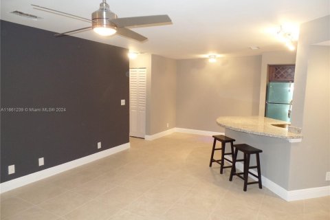 Condo in Margate, Florida, 2 bedrooms  № 1367441 - photo 5