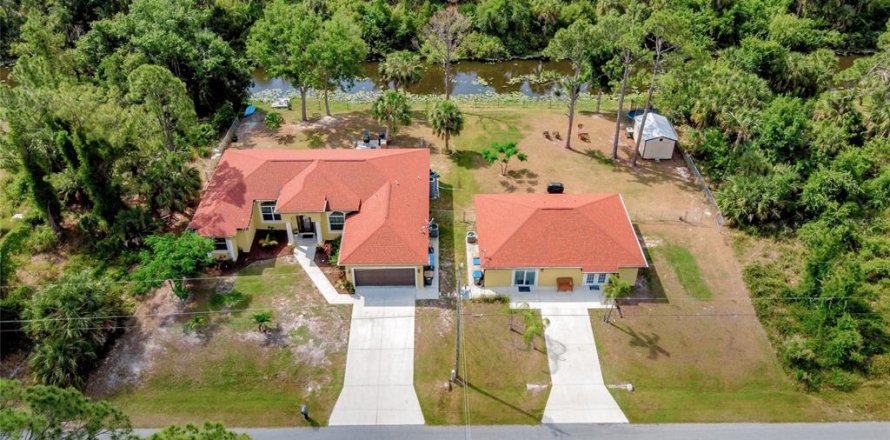 Villa ou maison à North Port, Floride 3 chambres, 171.13 m2 № 1202453