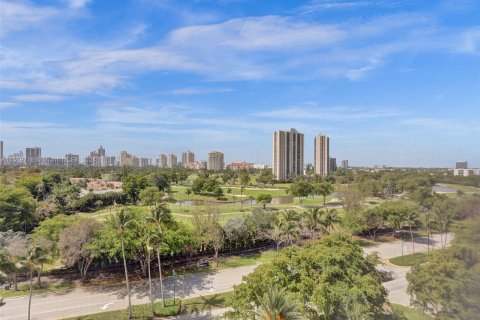 Condo in Aventura, Florida, 2 bedrooms  № 1117143 - photo 27