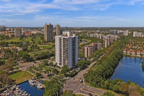 Condo in Aventura, Florida, 2 bedrooms  № 1117143 - photo 28