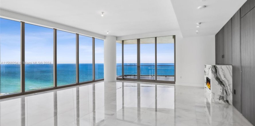 Condo à Sunny Isles Beach, Floride, 4 chambres  № 1117183