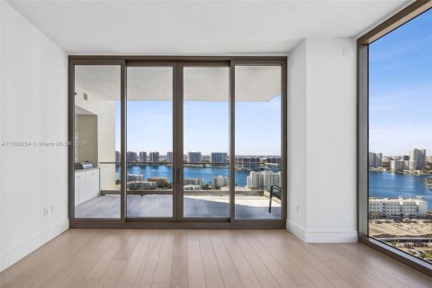 Copropriété à vendre à Sunny Isles Beach, Floride: 4 chambres, 407.38 m2 № 1117183 - photo 19