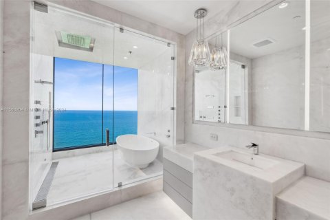 Copropriété à vendre à Sunny Isles Beach, Floride: 4 chambres, 407.38 m2 № 1117183 - photo 16