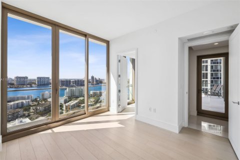 Copropriété à vendre à Sunny Isles Beach, Floride: 4 chambres, 407.38 m2 № 1117183 - photo 25