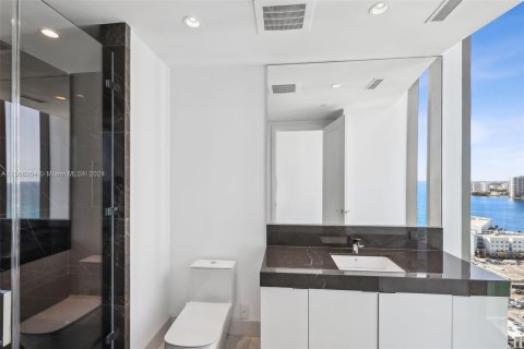 Condo in Sunny Isles Beach, Florida, 4 bedrooms  № 1117183 - photo 24