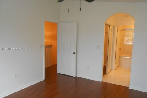 Touwnhouse à vendre à Miramar, Floride: 3 chambres, 149.57 m2 № 1364965 - photo 10