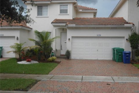 Touwnhouse à vendre à Miramar, Floride: 3 chambres, 149.57 m2 № 1364965 - photo 16