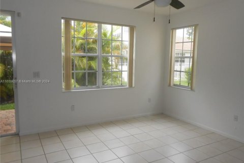 Touwnhouse à vendre à Miramar, Floride: 3 chambres, 149.57 m2 № 1364965 - photo 23