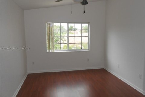 Townhouse in Miramar, Florida 3 bedrooms, 149.57 sq.m. № 1364965 - photo 11