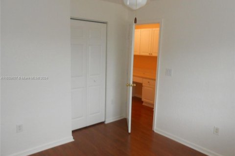 Townhouse in Miramar, Florida 3 bedrooms, 149.57 sq.m. № 1364965 - photo 26