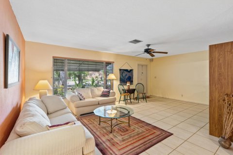 Villa ou maison à vendre à Tamarac, Floride: 2 chambres, 151.34 m2 № 1098997 - photo 19