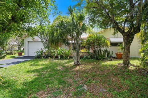 Villa ou maison à vendre à Tamarac, Floride: 2 chambres, 151.34 m2 № 1098997 - photo 3
