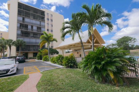 Condominio en venta en Lauderhill, Florida, 2 dormitorios, 130.71 m2 № 1098999 - foto 22