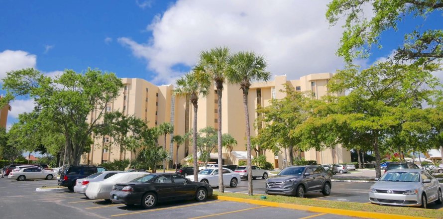 Condominio en Lauderhill, Florida, 2 dormitorios  № 1098999