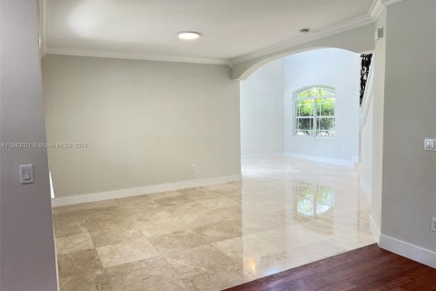 House in Cutler Bay, Florida 4 bedrooms, 197.51 sq.m. № 1329791 - photo 10