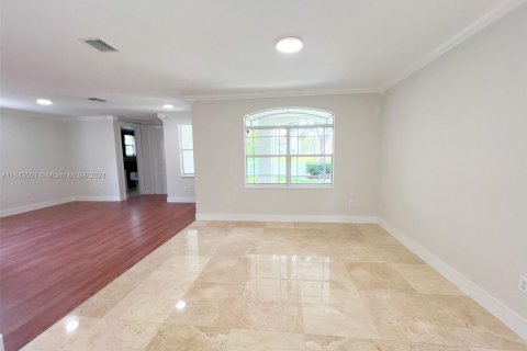 Casa en venta en Cutler Bay, Florida, 4 dormitorios, 197.51 m2 № 1329791 - foto 7