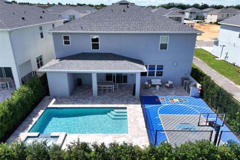 House in Kissimmee, Florida 9 bedrooms, 428.56 sq.m. № 1323795 - photo 14