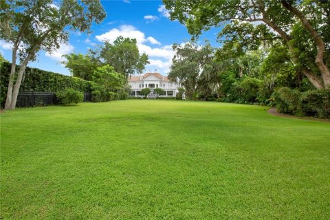 House in Winter Park, Florida 8 bedrooms, 888.61 sq.m. № 1283022 - photo 8