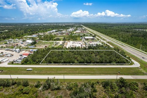 Terreno en venta en Port Charlotte, Florida № 730967 - foto 1