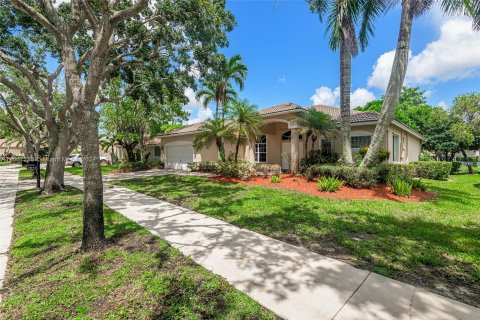 Villa ou maison à vendre à Weston, Floride: 5 chambres, 301 m2 № 1240146 - photo 1