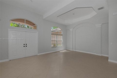 Villa ou maison à vendre à Weston, Floride: 5 chambres, 301 m2 № 1240146 - photo 14