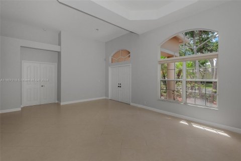 Villa ou maison à vendre à Weston, Floride: 5 chambres, 301 m2 № 1240146 - photo 15