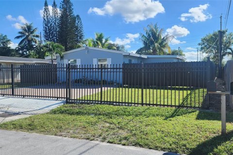 Villa ou maison à louer à Pembroke Park, Floride: 2 chambres, 125.6 m2 № 878781 - photo 9