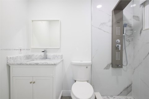 Casa en venta en Miami, Florida, 4 dormitorios, 130.16 m2 № 1305059 - foto 26