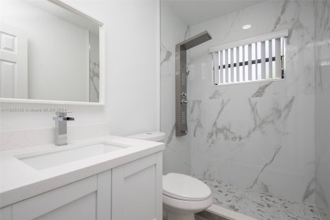 Casa en venta en Miami, Florida, 4 dormitorios, 130.16 m2 № 1305059 - foto 29