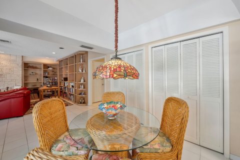 Villa ou maison à vendre à Miami Lakes, Floride: 4 chambres, 282.98 m2 № 1092427 - photo 22