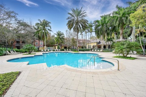 Copropriété à vendre à Coral Springs, Floride: 2 chambres, 117.8 m2 № 956986 - photo 4