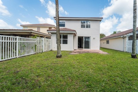 House in Lake Worth, Florida 4 bedrooms, 215.25 sq.m. № 1102293 - photo 8