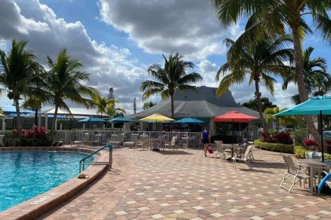 Condo in Deerfield Beach, Florida, 1 bedroom  № 857131 - photo 27