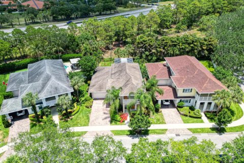 House in Jupiter, Florida 5 bedrooms, 271.09 sq.m. № 1187289 - photo 3