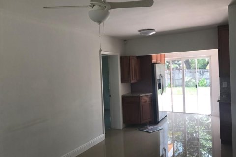 Casa en venta en Pompano Beach, Florida, 3 dormitorios, 73.67 m2 № 1208178 - foto 15