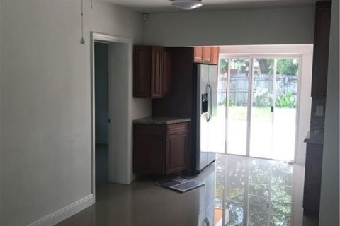 Villa ou maison à vendre à Pompano Beach, Floride: 3 chambres, 73.67 m2 № 1208178 - photo 16