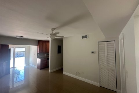 Casa en venta en Pompano Beach, Florida, 3 dormitorios, 73.67 m2 № 1208178 - foto 21