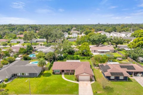 Villa ou maison à vendre à Orlando, Floride: 3 chambres, 155.7 m2 № 1398762 - photo 3