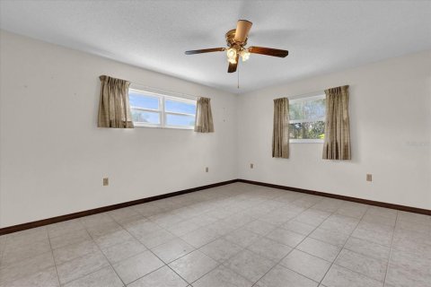 House in Orlando, Florida 3 bedrooms, 155.7 sq.m. № 1398762 - photo 10