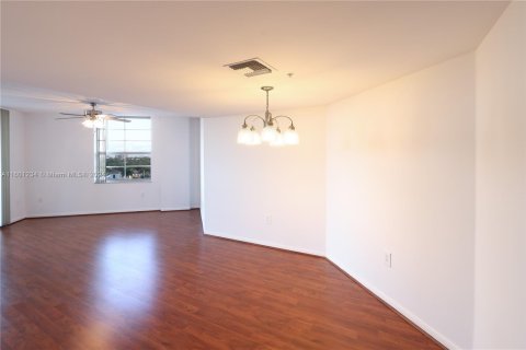 Condo in Fort Lauderdale, Florida, 2 bedrooms  № 1220641 - photo 25